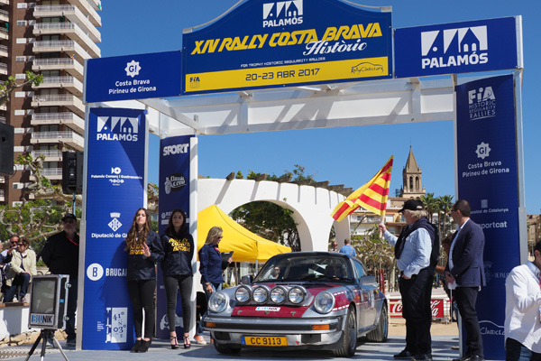 The XIV Rally Costa Brava Històric begins at Palamós