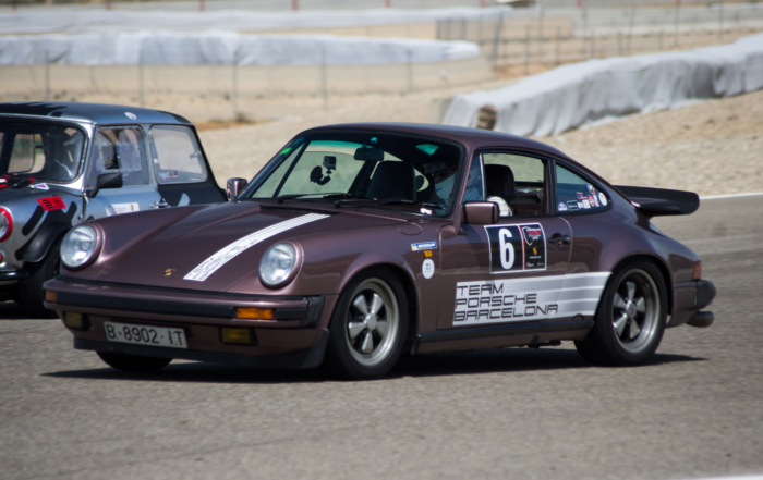 Strong fight in the Porsche Classic Series after overcoming its equator
